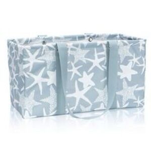 Thirty one large utility tote in star fish pattern